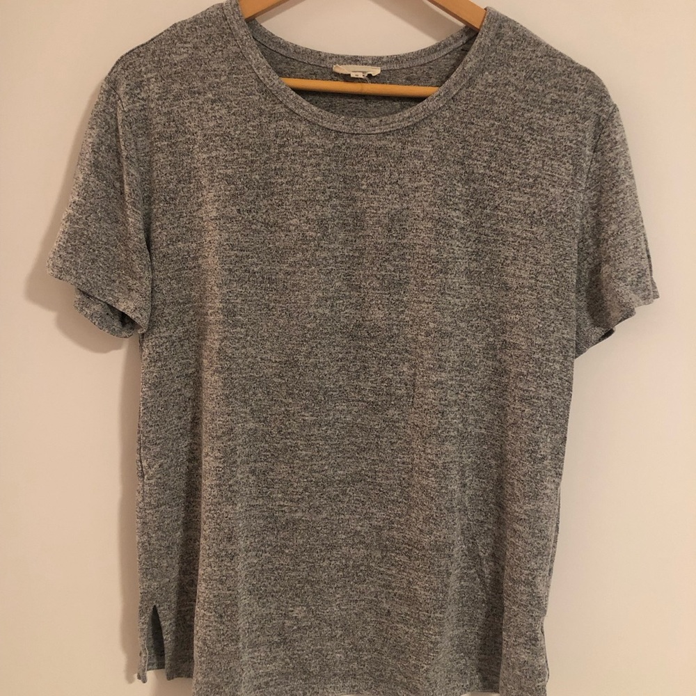 🔥3/$18🔥 WILFRED TSHIRT